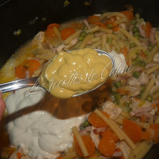 One pot pasta aux légumes, poulet, bacon et sauce moutarde16